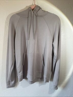 Men's Light Gray Hooded Pullover Sweatshirt